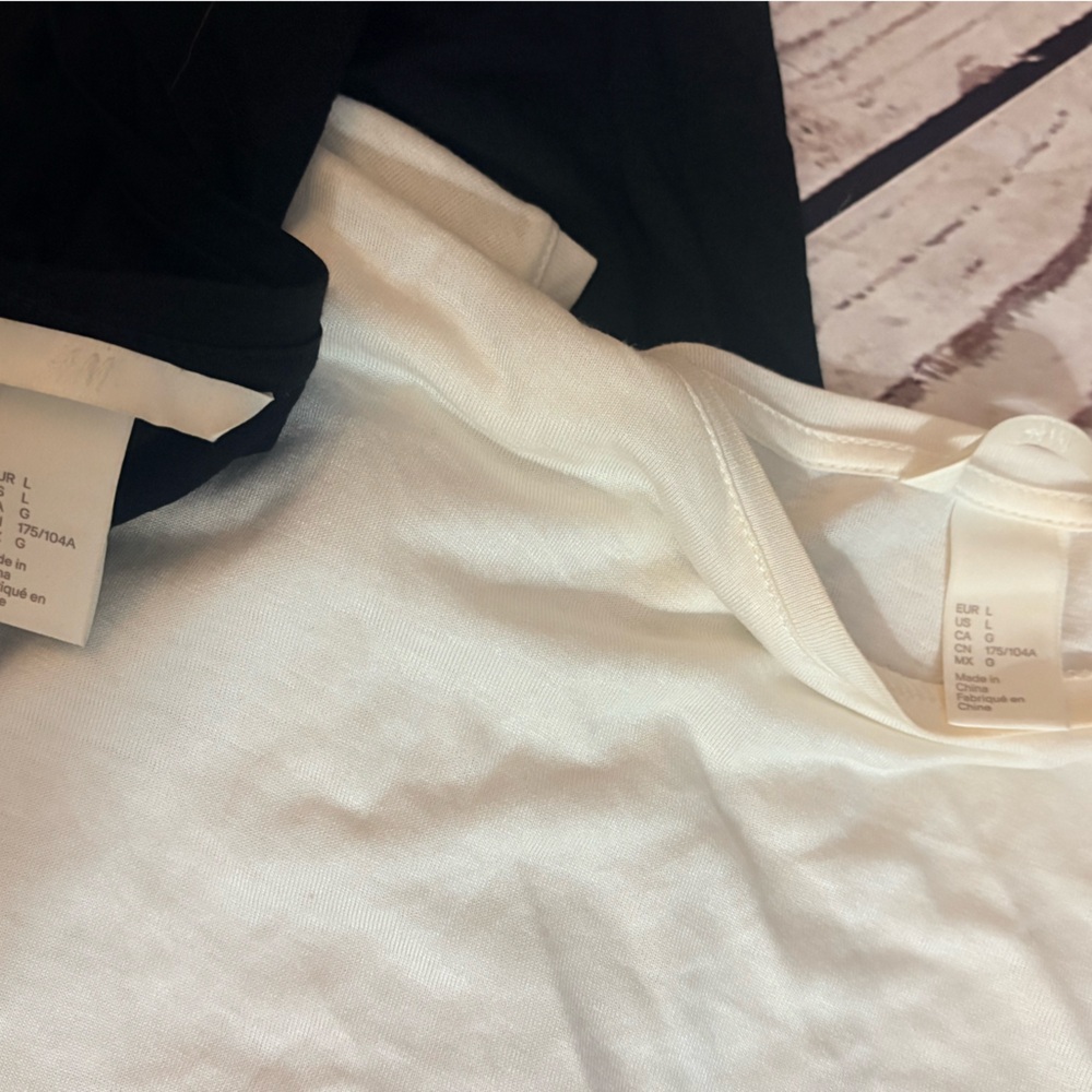 Women’s eyelash lace trim 2pc H&M tops long sleeve black and white - Picture 5 of 5